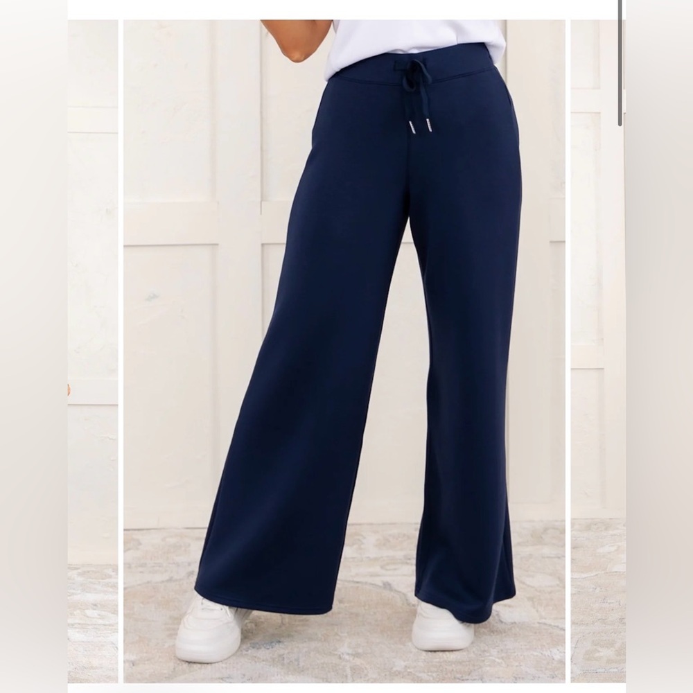 Like New SPANX AirEssentials Timeless Navy Wide Leg Pant 3X